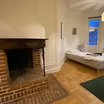 Comfortable Home In City Centre